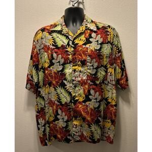 Untied Mens Hawaiian Floral Short Sleeve Button Down Shirt Large Red And‎ Green